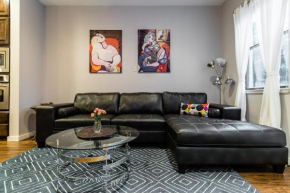 DownTown Three Bedroom Townhome Sleeps 8